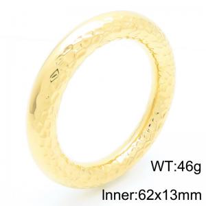 Individually exaggerated design stainless steel ring pounding pattern bracelet 13mm - KB188666-GC