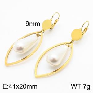 European and American fashion stainless steel creative hollow out geometric shape clip pearl pendant temperament gold earrings - KE111247-ZC