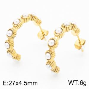 French retro personality ins style stainless steel creative C-shaped outer shell inlaid with pearl charm gold earrings - KE115663-KFC